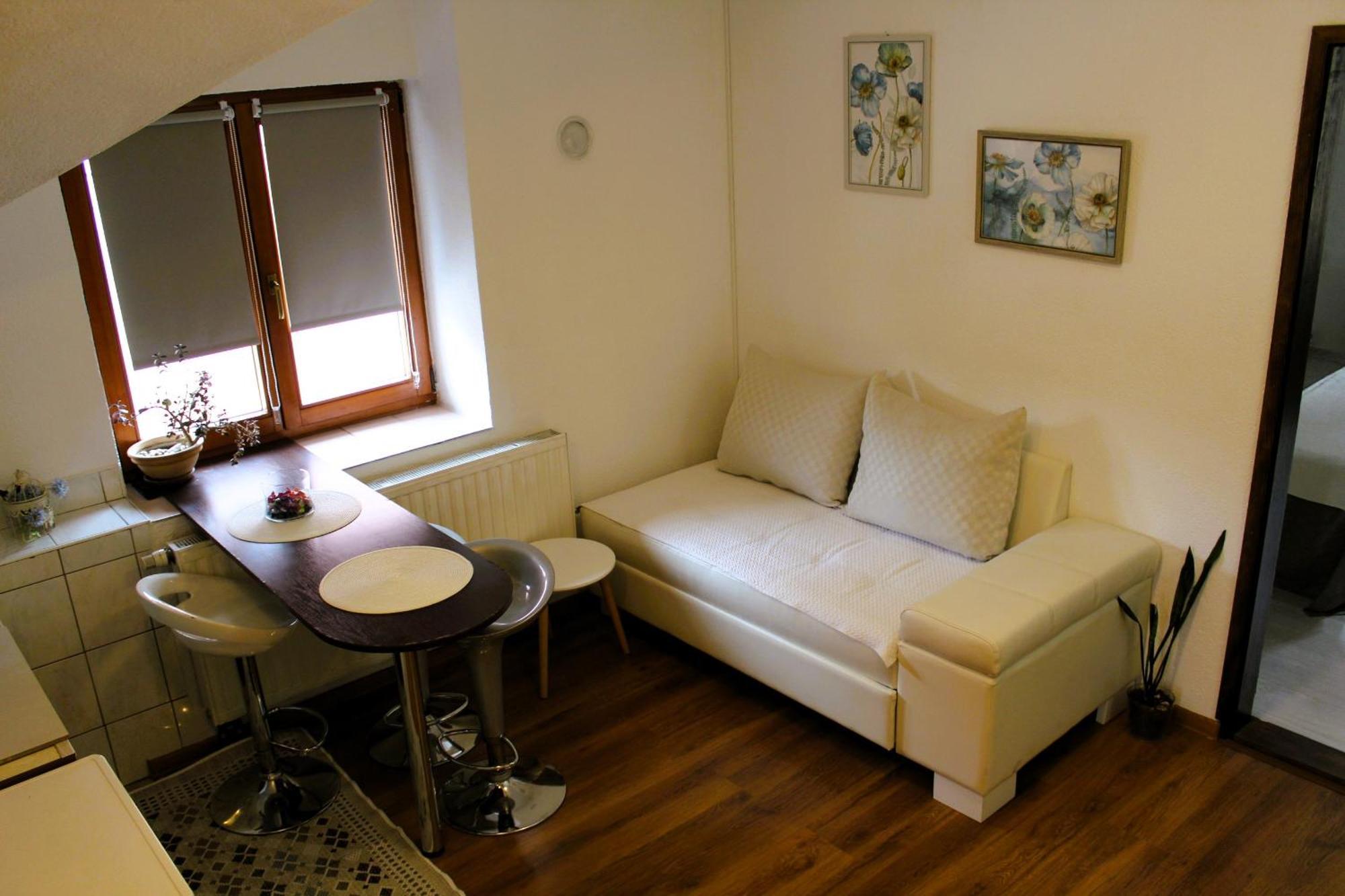 Svila Apartmani Bihać Esterno foto