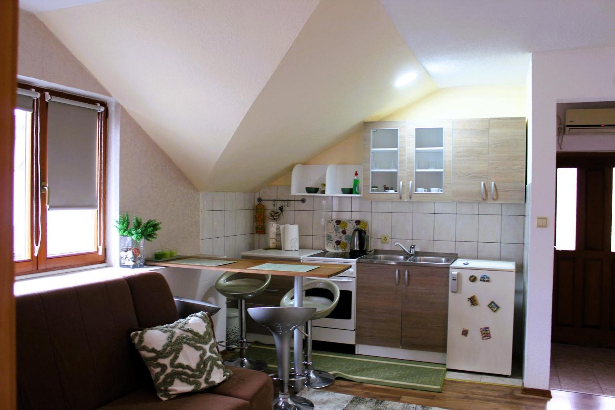 Svila Apartmani Bihać Esterno foto