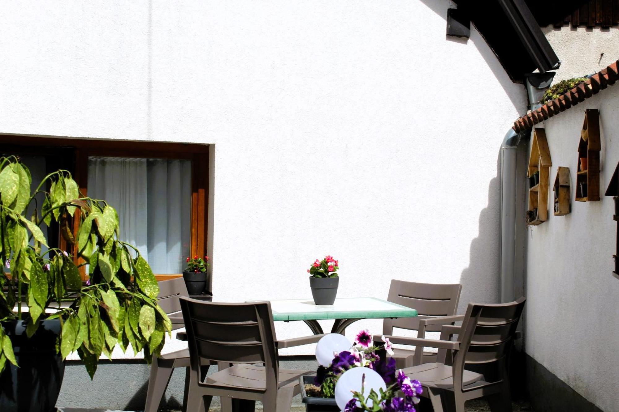 Svila Apartmani Bihać Esterno foto
