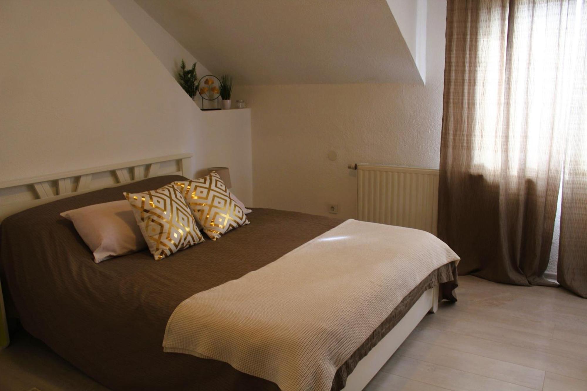 Svila Apartmani Bihać Esterno foto